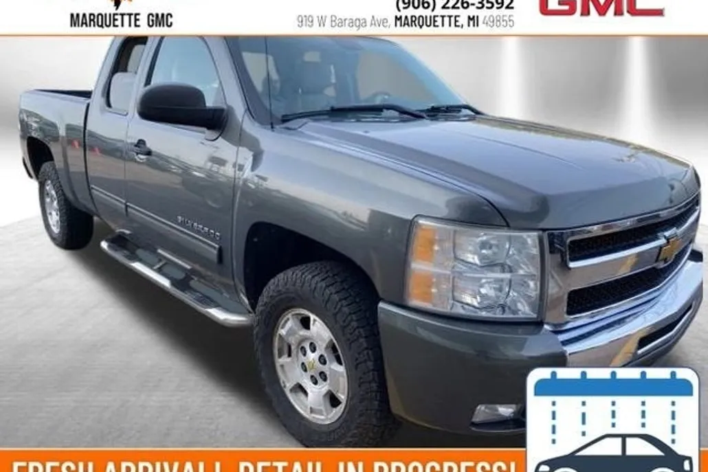 2011 Chevrolet Silverado 1500 LT photo 1