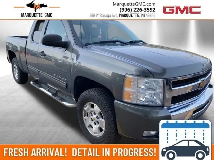 2011 Chevrolet Silverado 1500 LT photo 1