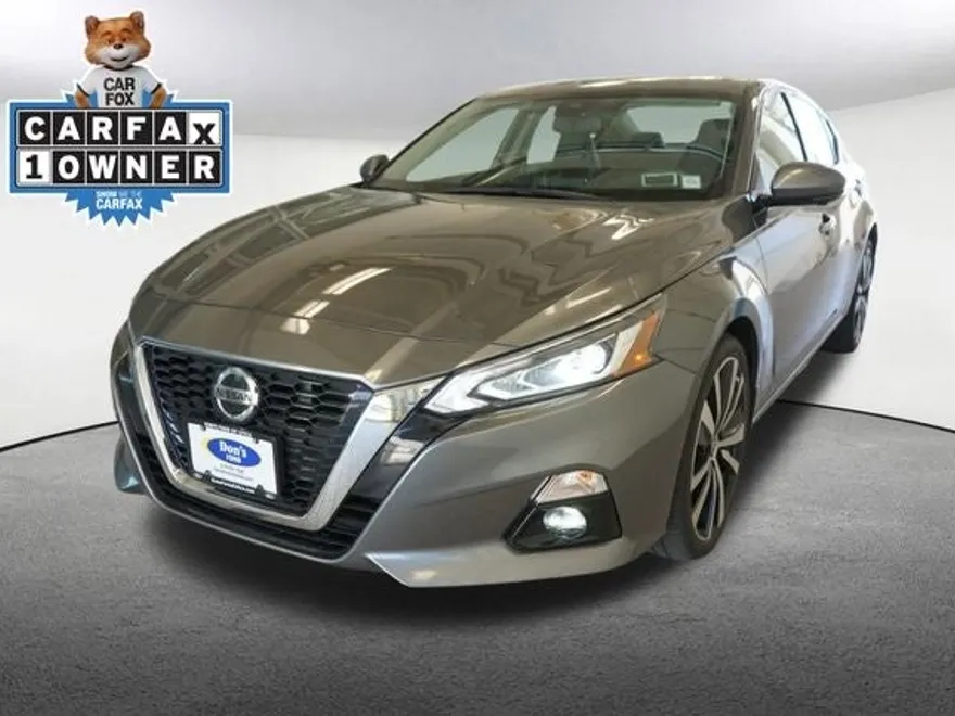 2022 Nissan Altima 2.5 Platinum photo 1
