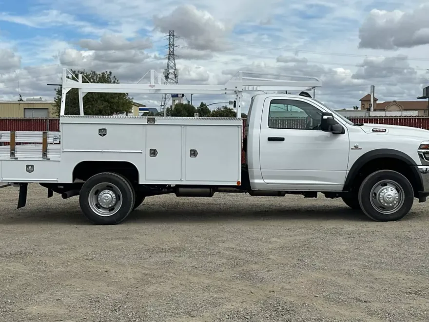 2025 Ram 5500 Tradesman photo 1