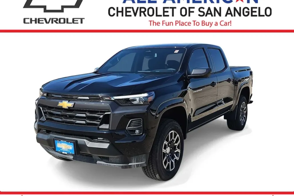 2024 Chevrolet Colorado LT photo 1