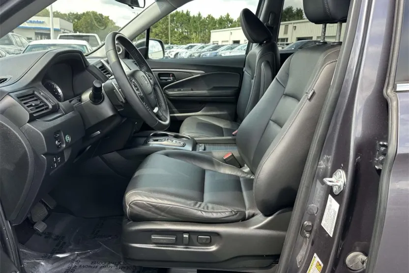 2020 Honda Ridgeline RTL photo 1