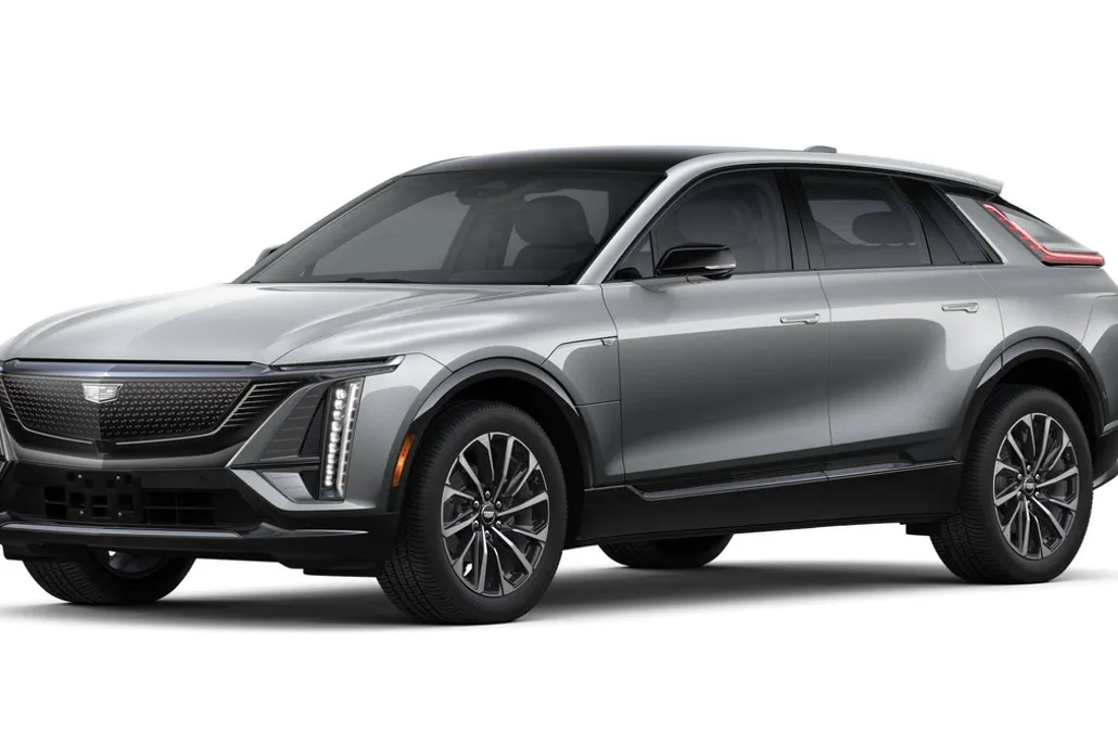 2025 Cadillac Lyriq Sport photo 1