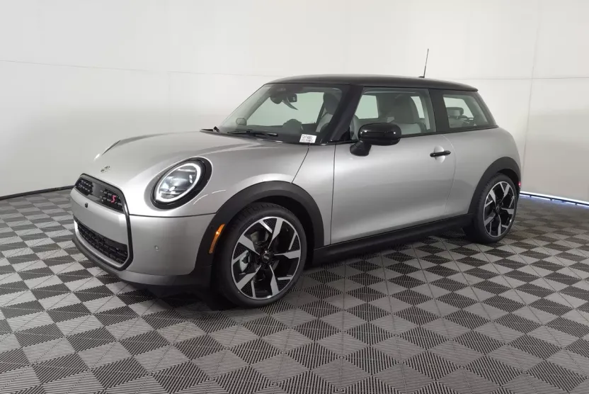 2026 Mini Cooper S 2 Door Iconic photo 1