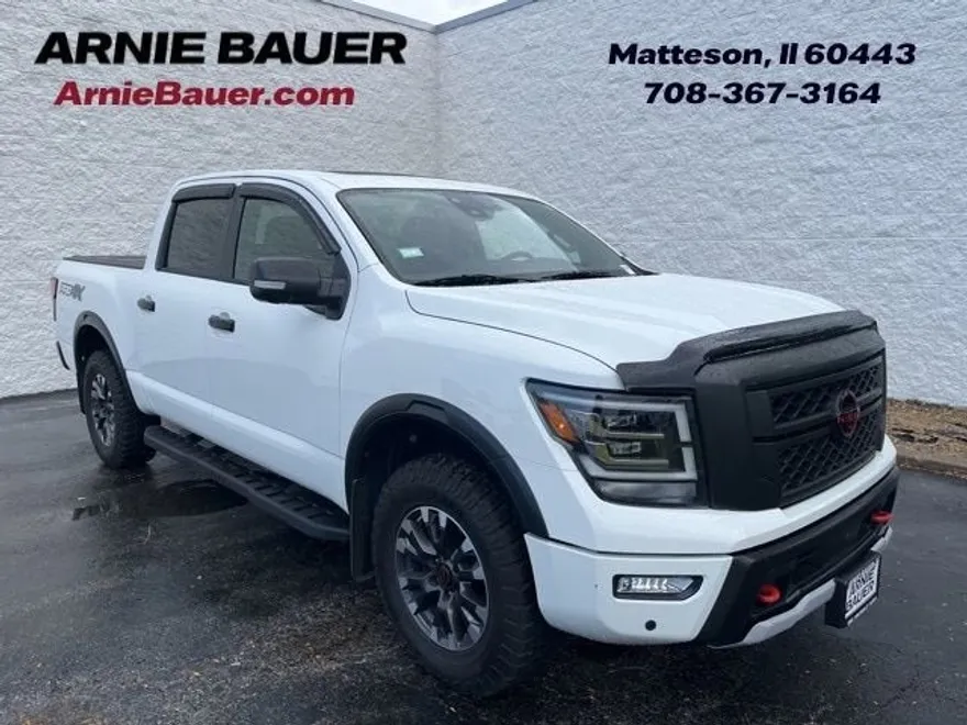 2023 Nissan Titan PRO-4X photo 1