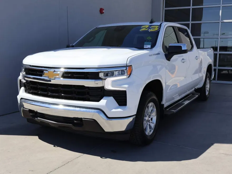 2023 Chevrolet Silverado 1500 LT photo 1
