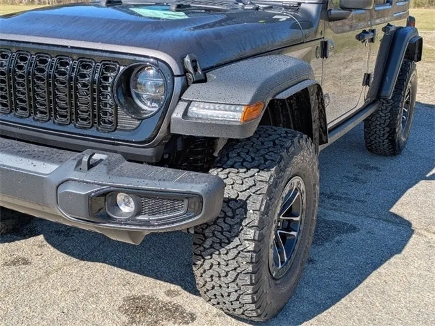 2025 Jeep Wrangler Willys photo 9