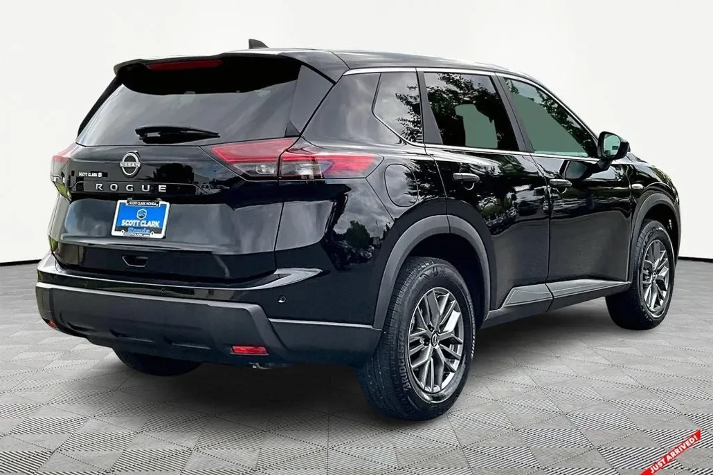 2024 Nissan Rogue S photo 1