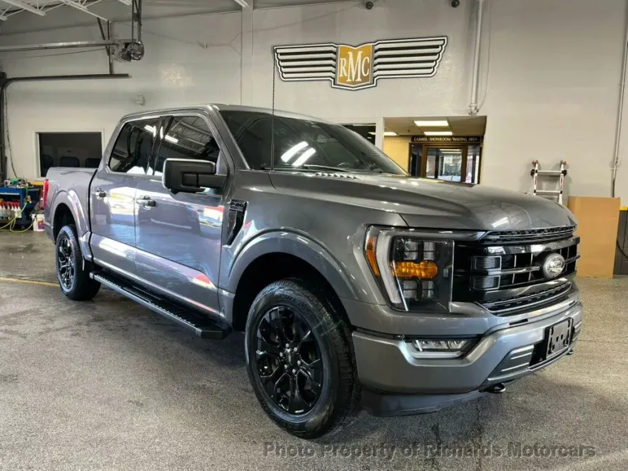 2023 Ford F-150 XLT photo 1