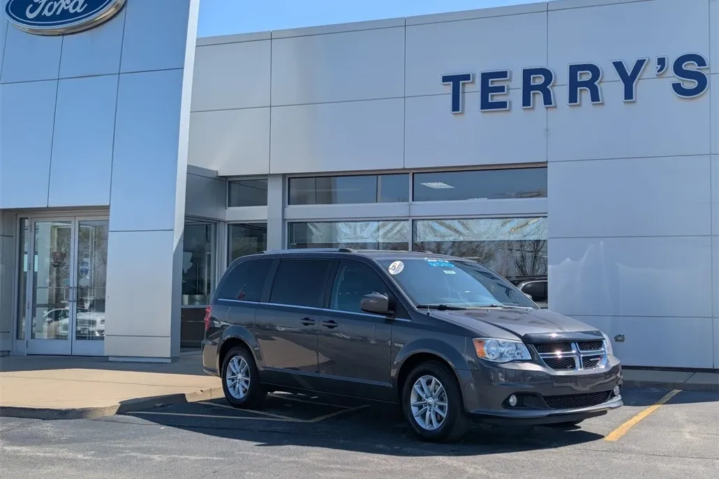 2019 Dodge Grand Caravan SXT photo 1