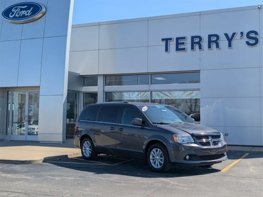 2019 Dodge Grand Caravan SXT photo 1