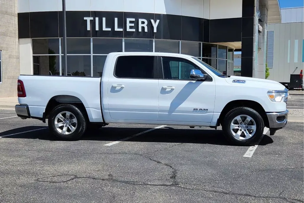 2024 Ram 1500 Laramie photo 1