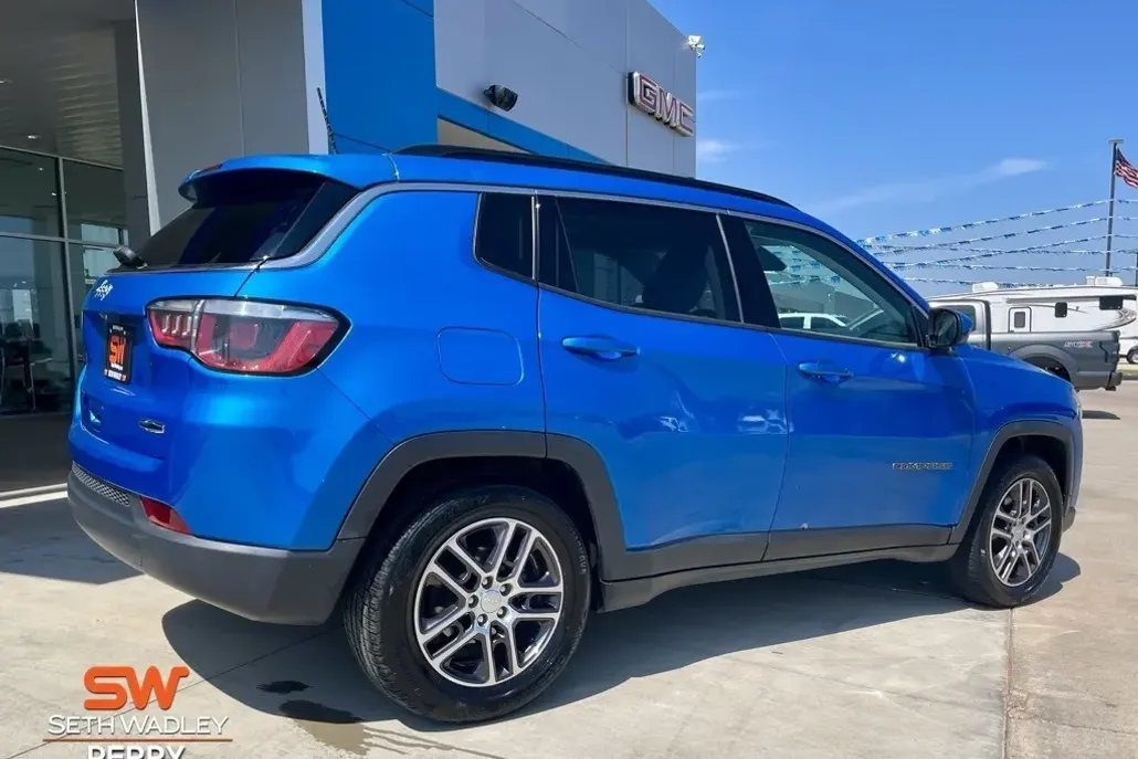 2019 Jeep Compass Latitude photo 1
