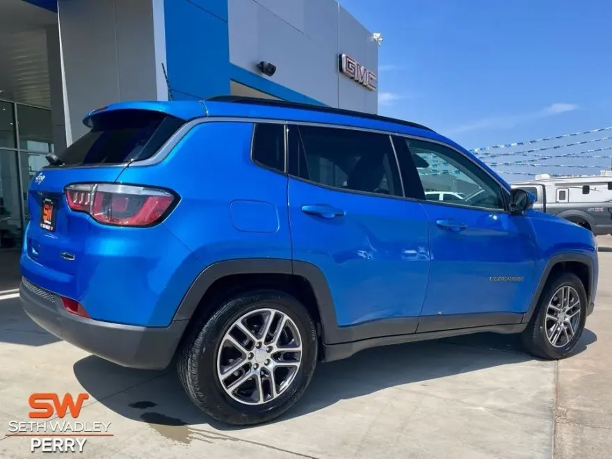2019 Jeep Compass Latitude photo 1