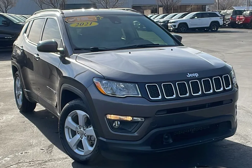 2021 Jeep Compass Latitude photo 1