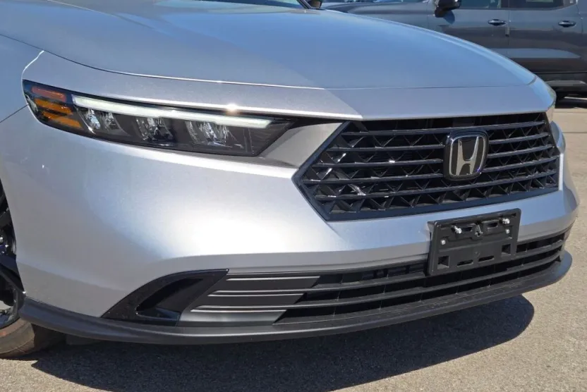 2025 Honda Accord SE photo 1