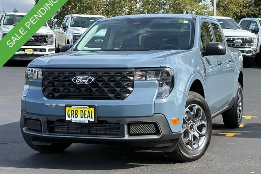 2025 Ford Maverick XLT photo 1