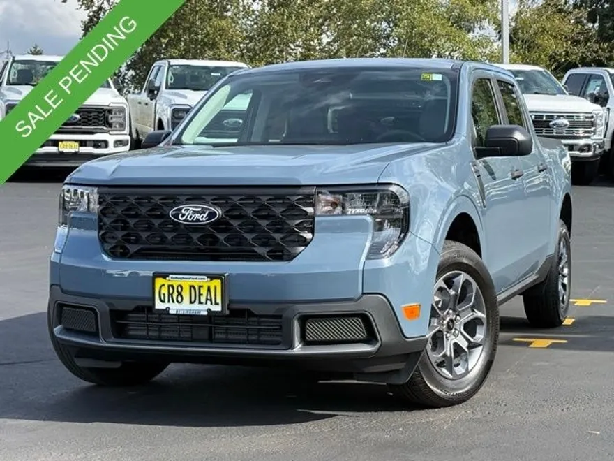 2025 Ford Maverick XLT photo 1