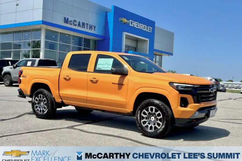 2025 Chevrolet Colorado Z71 photo 1