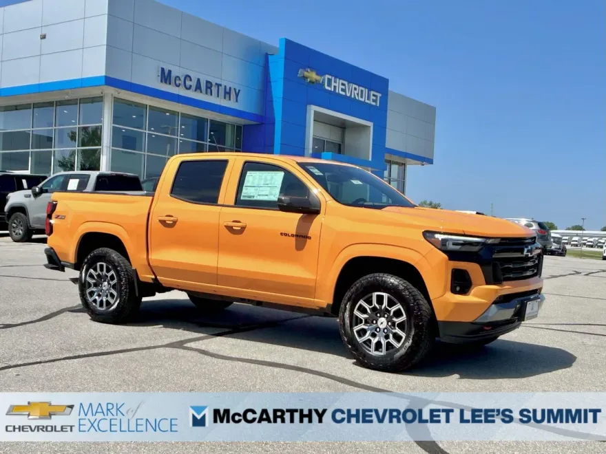 2025 Chevrolet Colorado Z71 photo 1