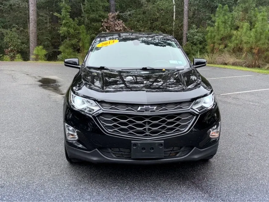 2019 Chevrolet Equinox LT photo 1
