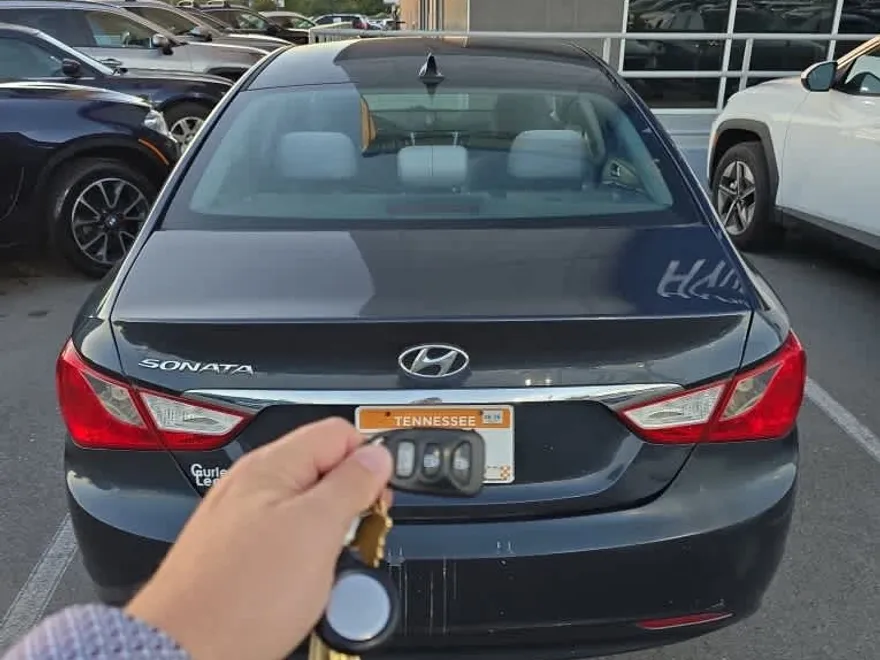 2011 Hyundai Sonata GLS photo 1