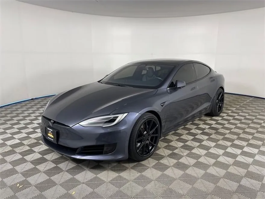 2020 Tesla Model S Long Range photo 1