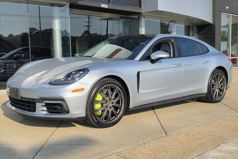 2018 Porsche Panamera E-Hybrid 4 photo 1