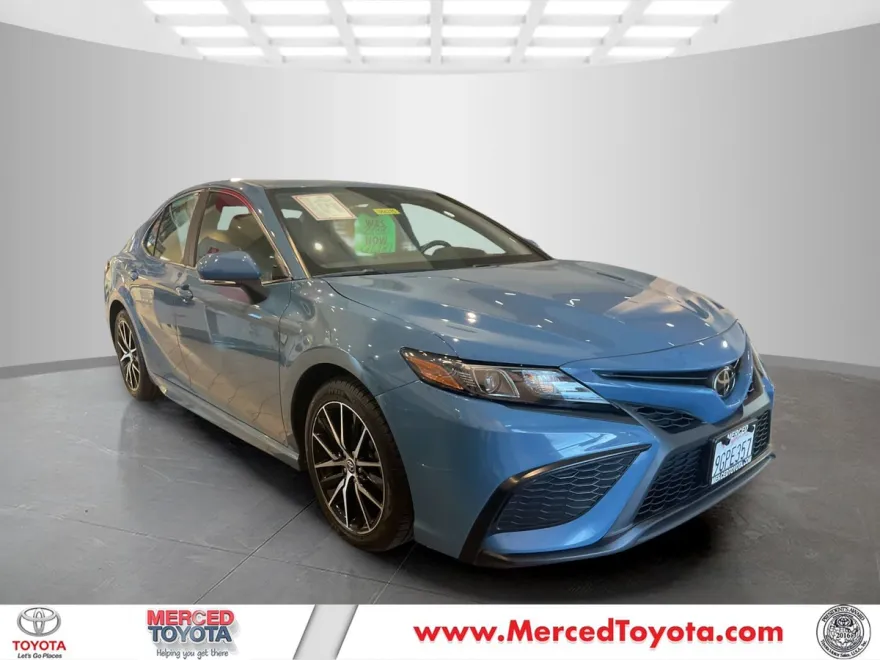 2023 Toyota Camry SE photo 1