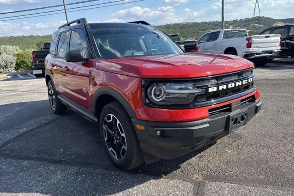 2024 Ford Bronco Sport Outer Banks photo 1