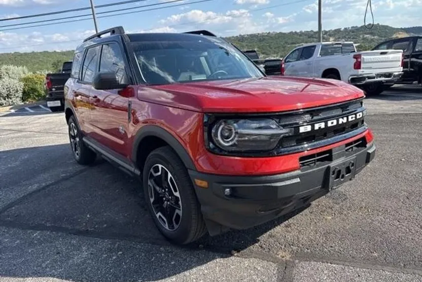 2024 Ford Bronco Sport Outer Banks photo 1