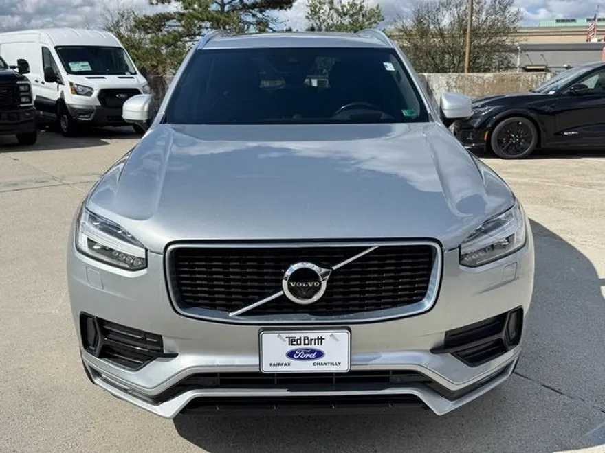 2019 Volvo XC90 T6 R-Design photo 1