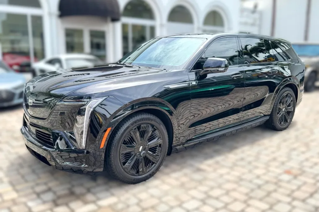 2025 Cadillac Escalade IQ Sport photo 1
