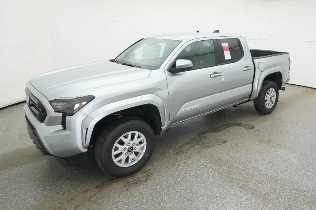 2025 Toyota Tacoma 4x4 SR5 photo 1