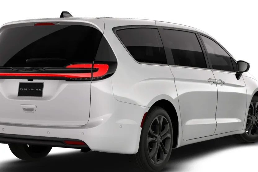 2026 Chrysler Pacifica photo 1