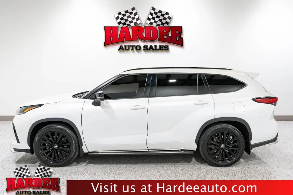 2023 Toyota Highlander XSE photo 1