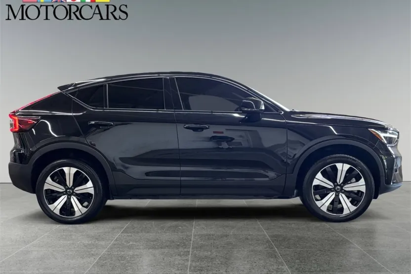 2023 Volvo C40 Recharge Plus photo 1