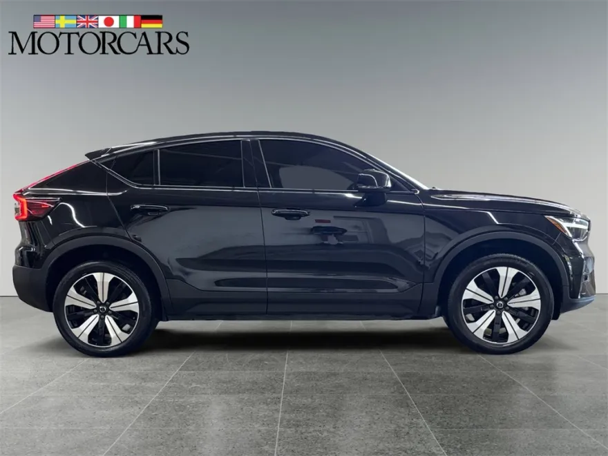 2023 Volvo C40 Recharge Plus photo 1