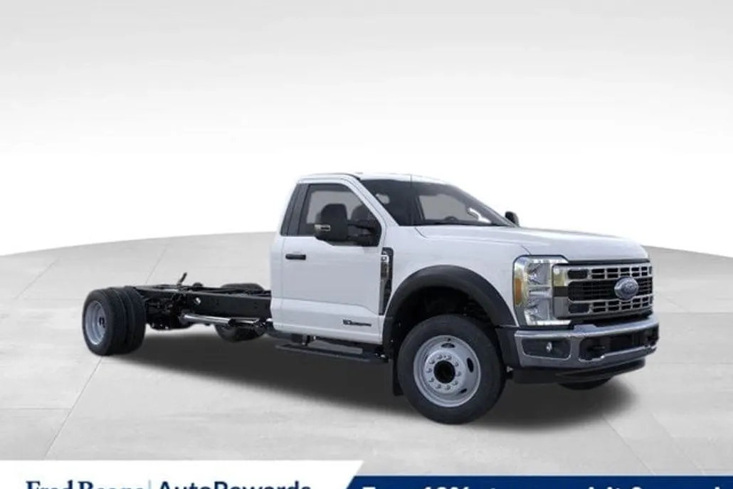 2025 Ford F-550 XL photo 1