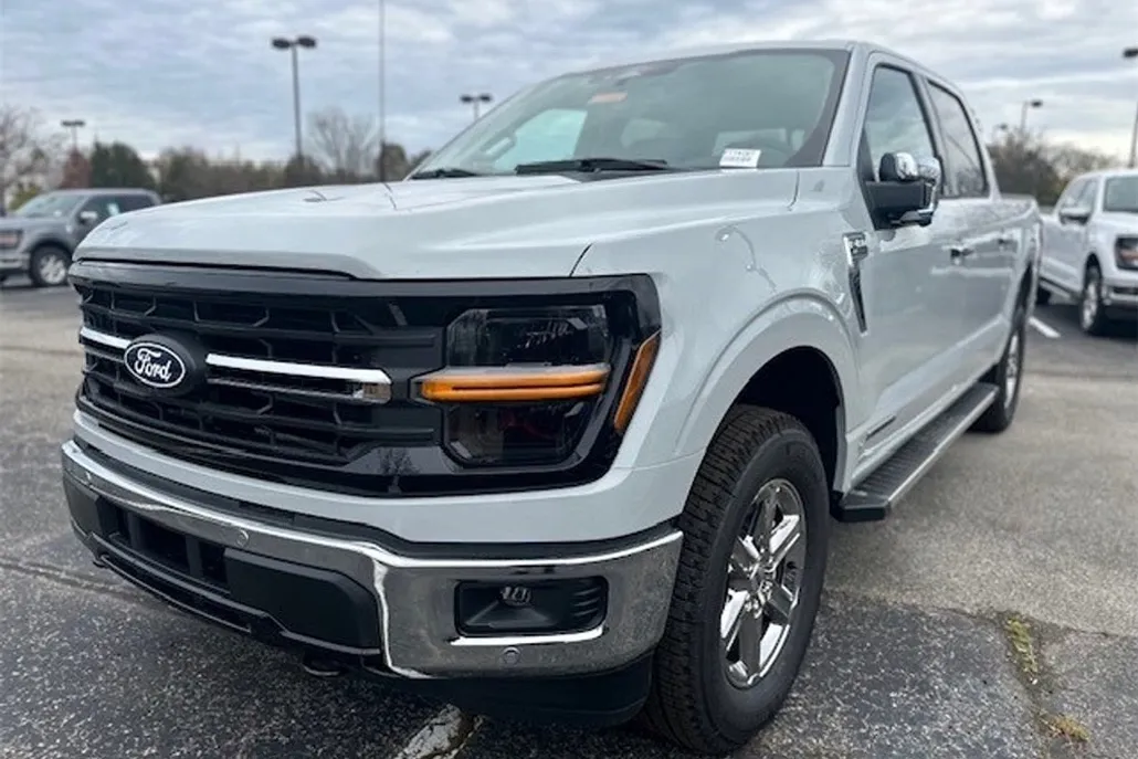 2024 Ford F-150 XLT photo 1