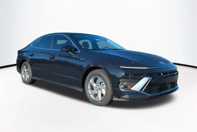 2025 Hyundai Sonata SE photo 1