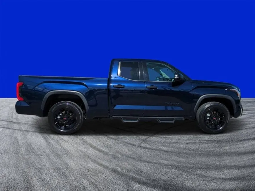 2022 Toyota Tundra SR5 photo 1