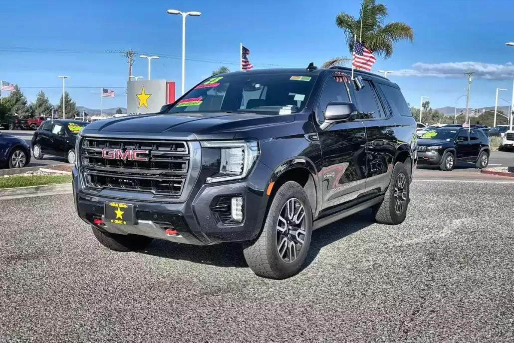 2023 Gmc Yukon AT4 photo 1