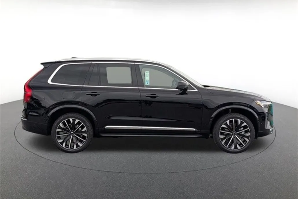 2026 Volvo XC90 Plus photo 1