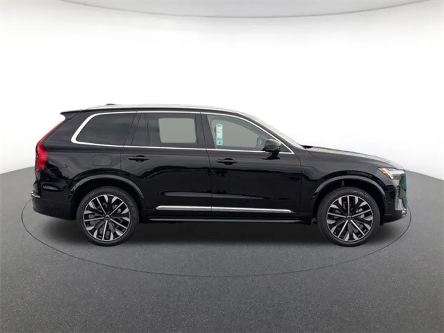 2026 Volvo XC90 Plus photo 1