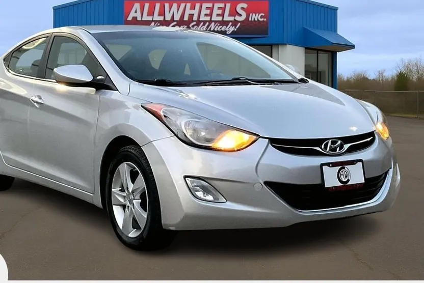 2012 Hyundai Elantra GLS photo 1