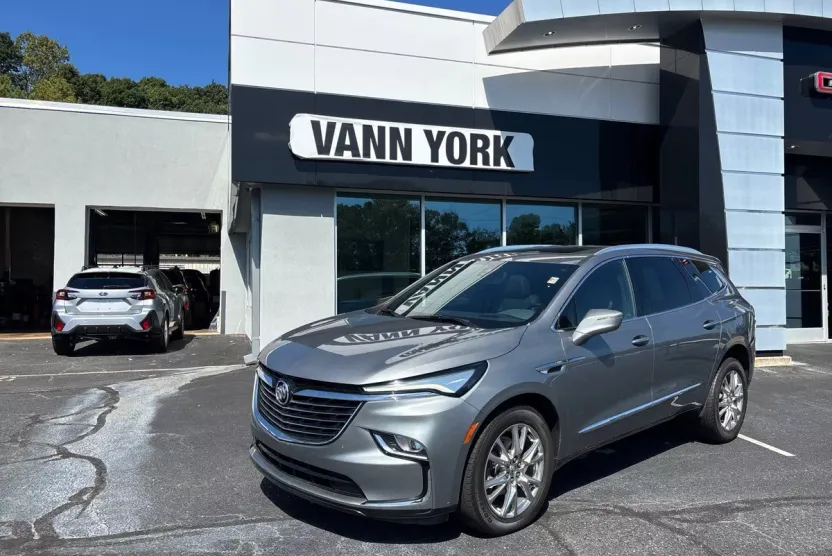 2023 Buick Enclave Premium photo 1