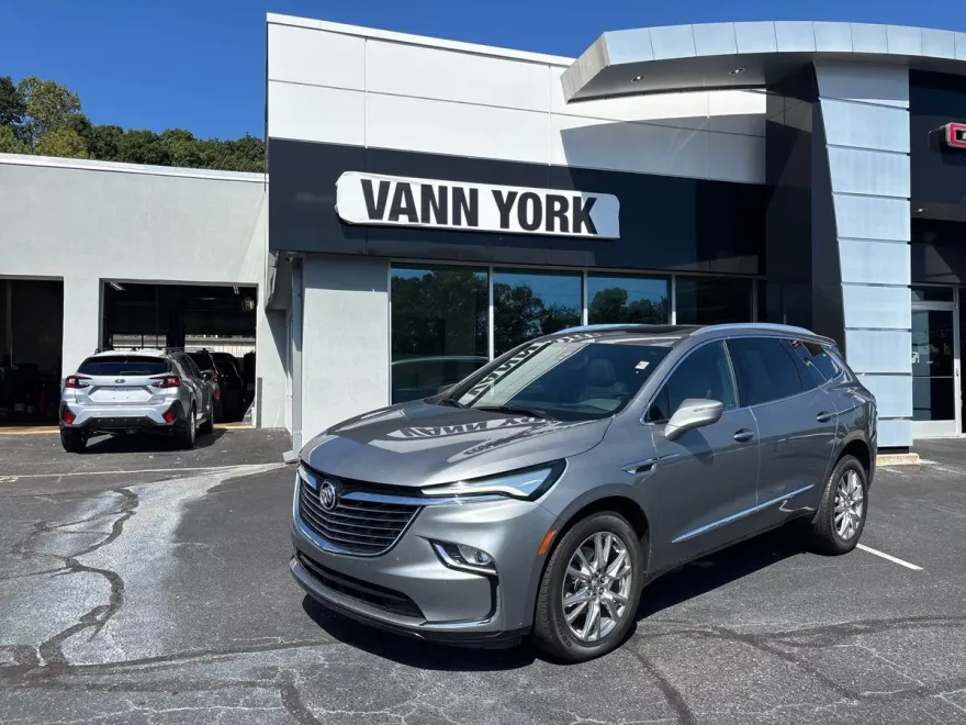 2023 Buick Enclave Premium photo 1