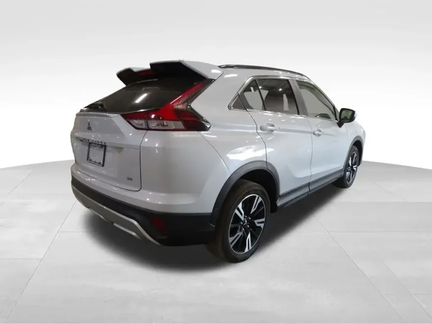 2023 Mitsubishi Eclipse Cross SE photo 30