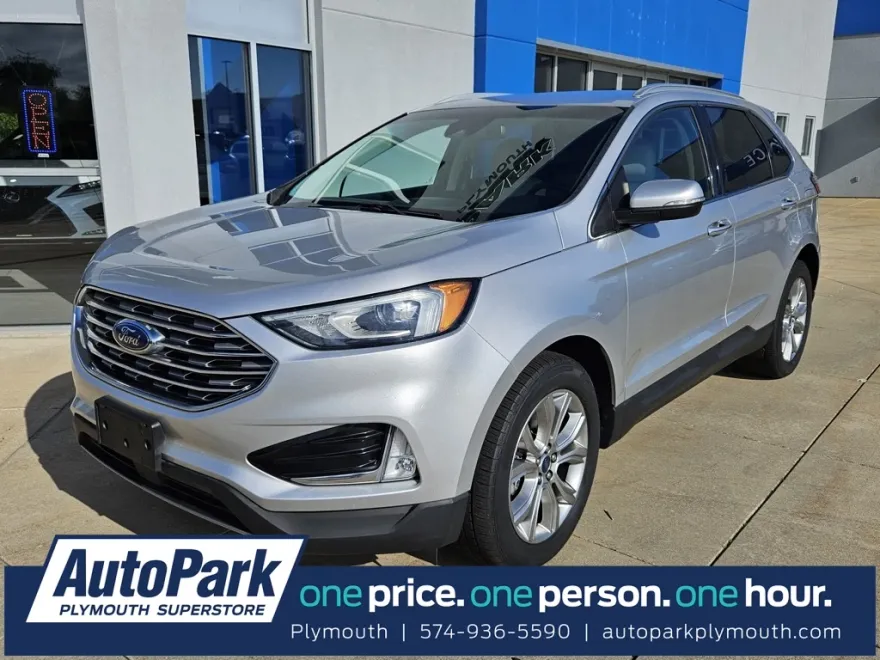 2019 Ford Edge Titanium photo 1